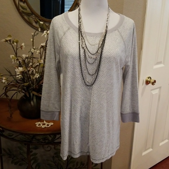 Banana Republic Tops - BANANA REPUBLIC SWEATER